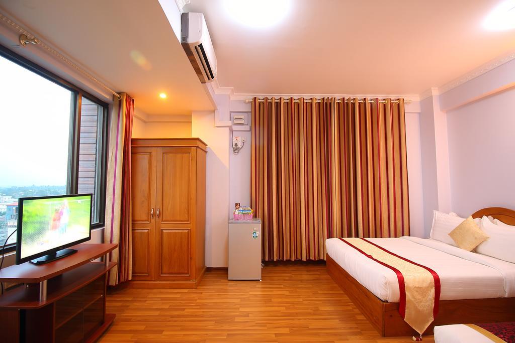 Hotel United Mandalay Exteriör bild