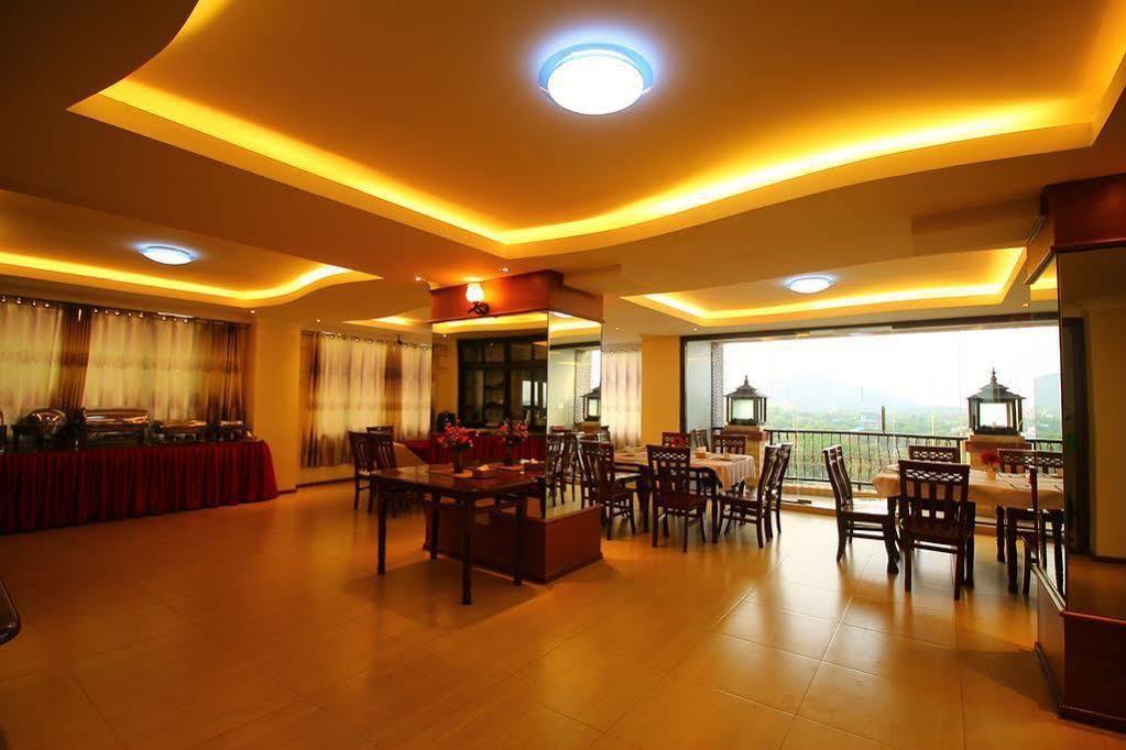 Hotel United Mandalay Exteriör bild