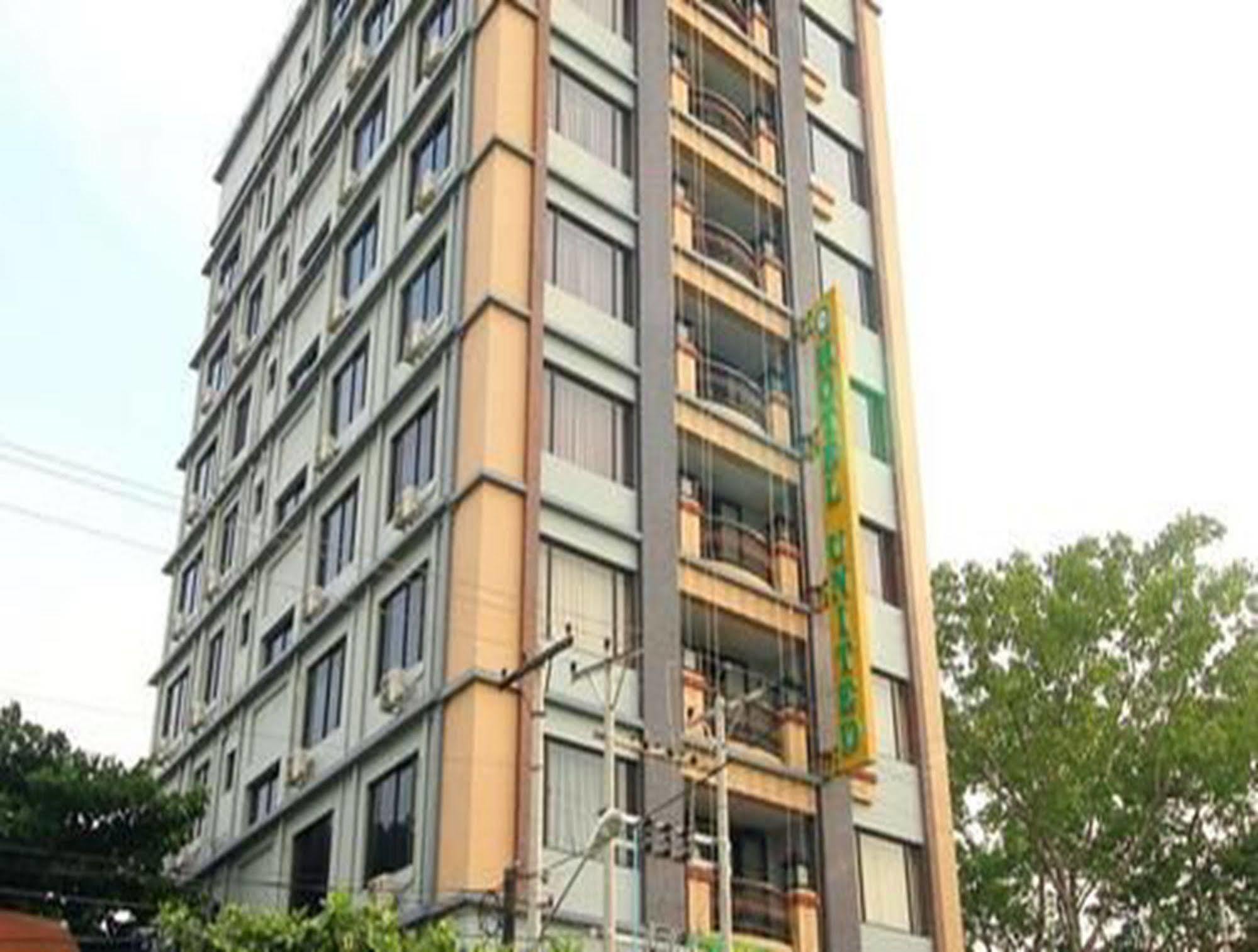 Hotel United Mandalay Exteriör bild