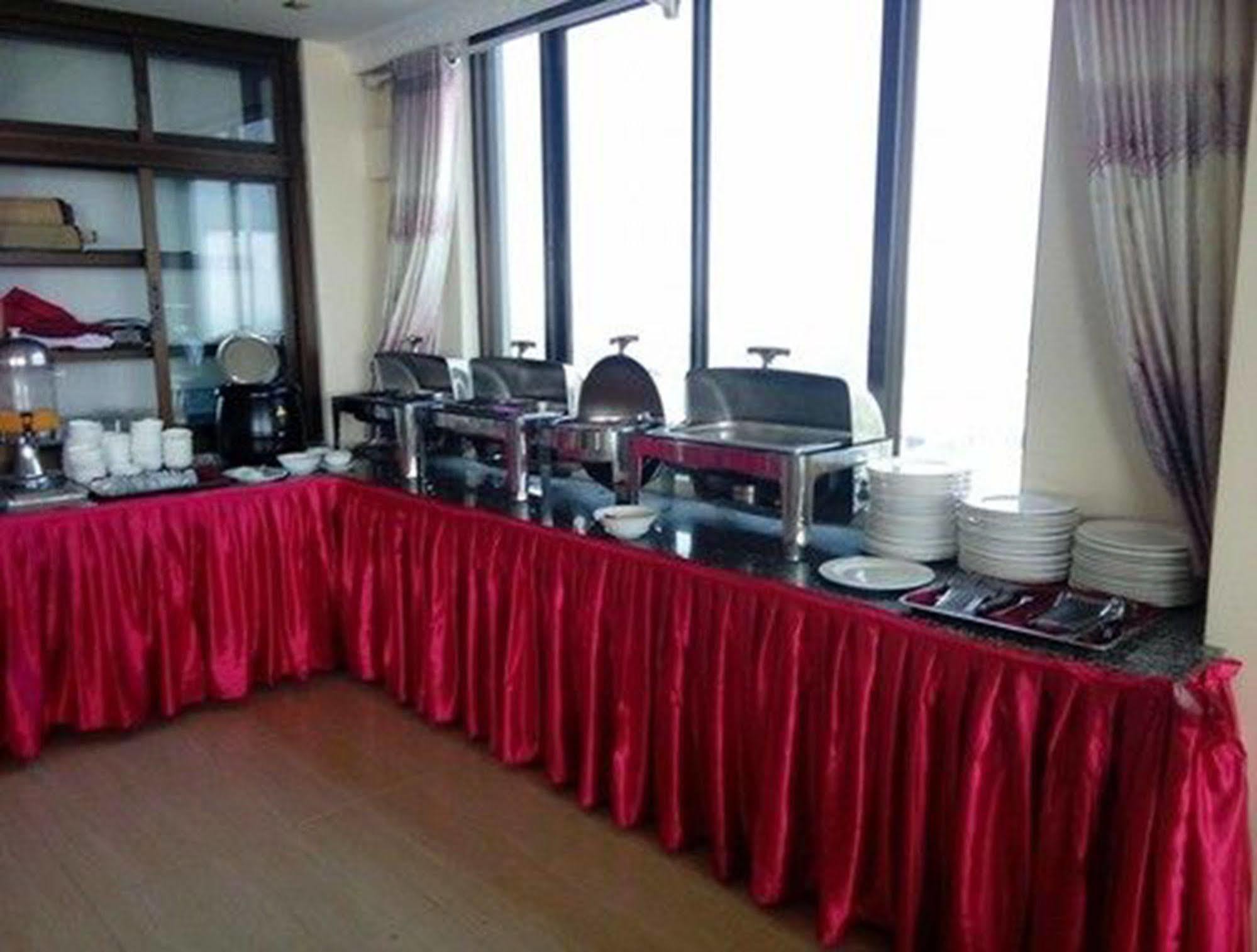 Hotel United Mandalay Exteriör bild