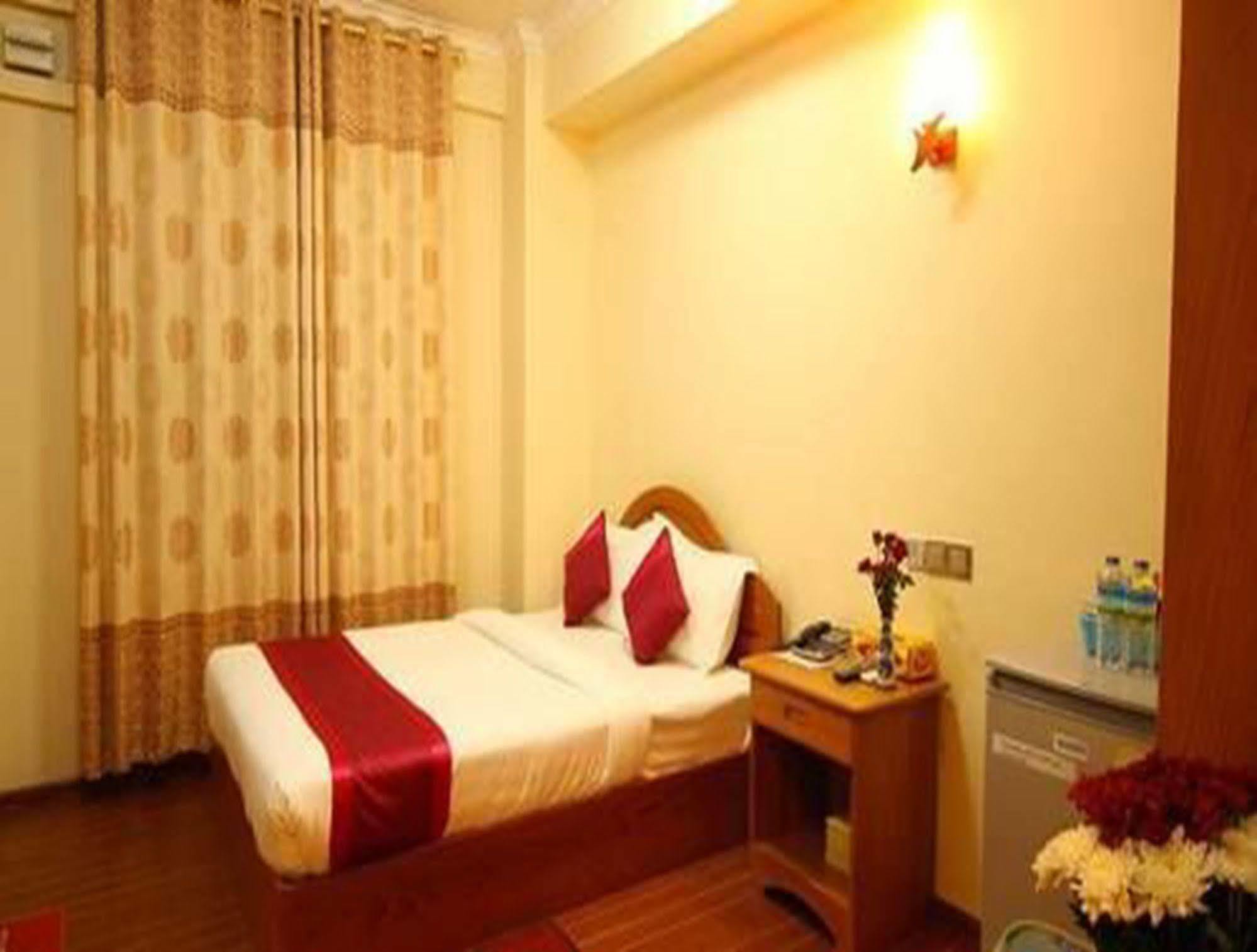 Hotel United Mandalay Exteriör bild